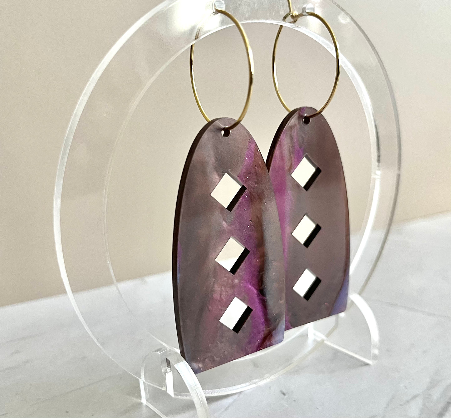 Arch Cutout Earrings: Brown Orbit