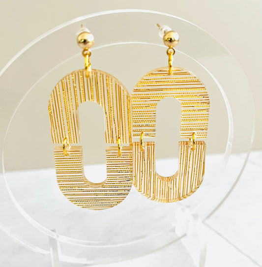 Linked Hoop: Gold Thread