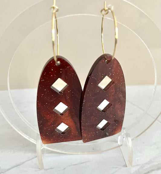Arch Cutout Earrings: Brown Orbit