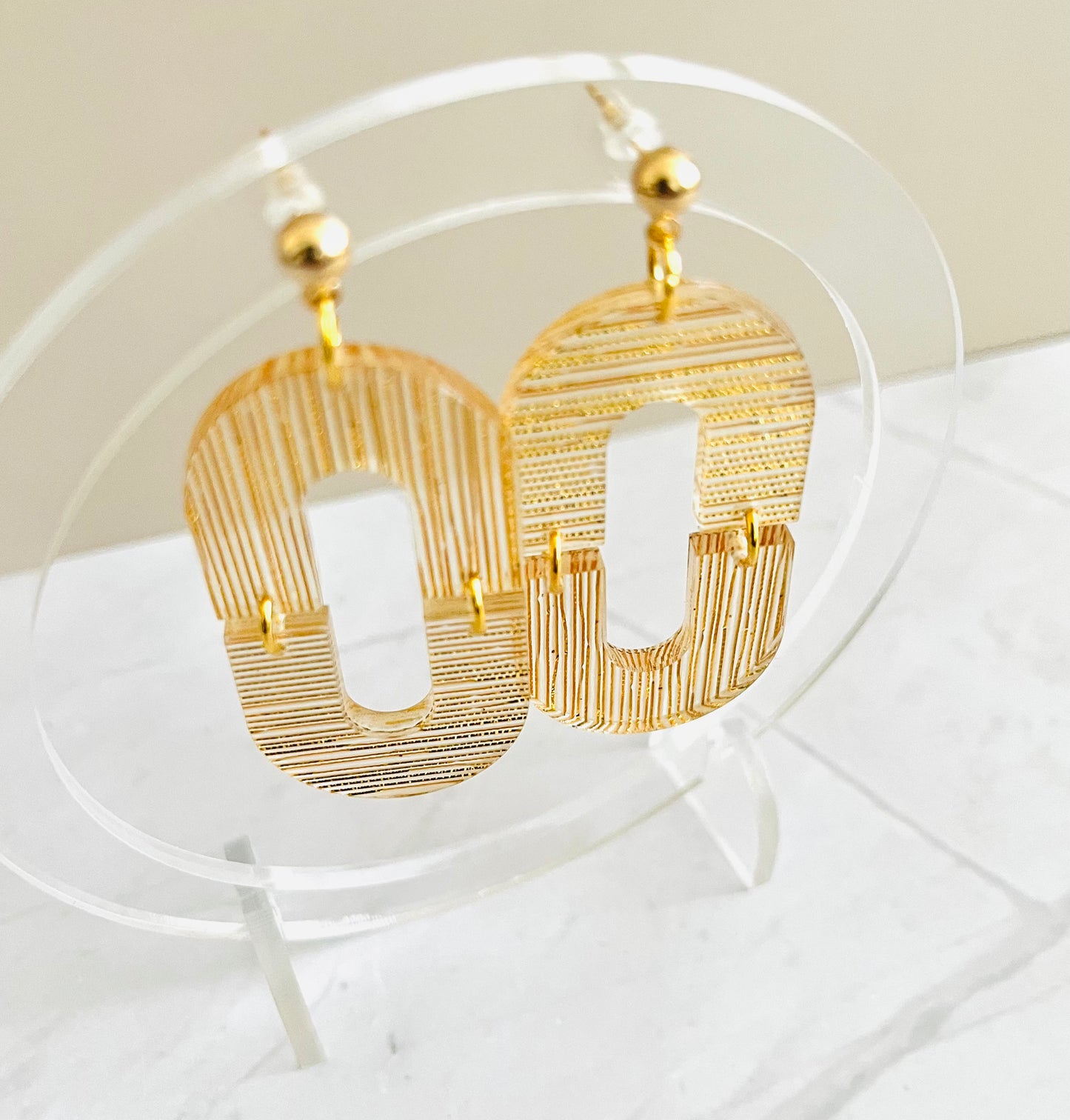 Linked Hoop: Gold Thread