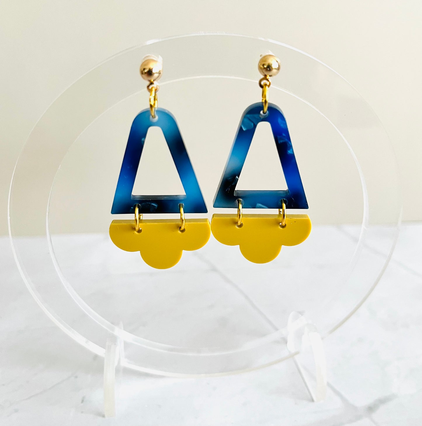 Scalloped Edge Earrings: Blue Tortoise & Chartruse